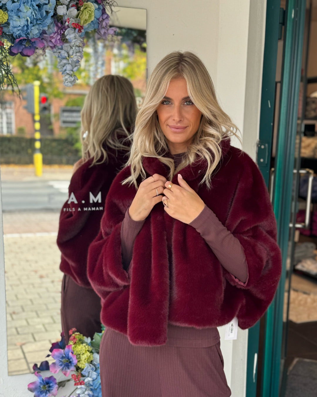 cape in imitatiebont - burgundy