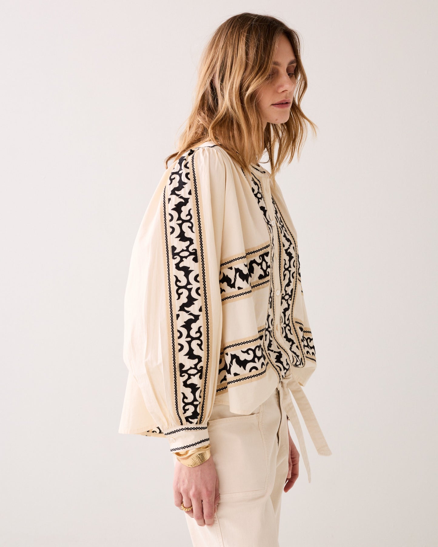 Embro blouse