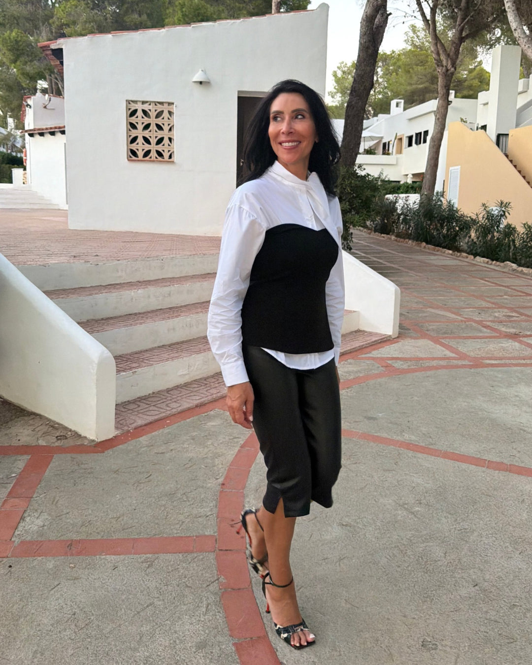 Capri pants in eco leather