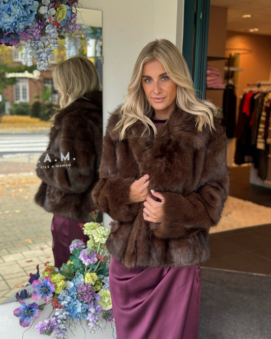 Esmeralda jas in imitatiebont