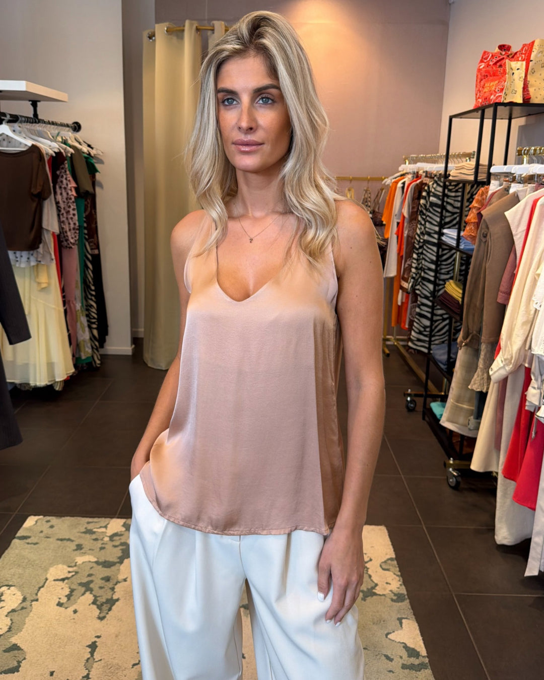 viscose tanktop met brede bandjes - blush