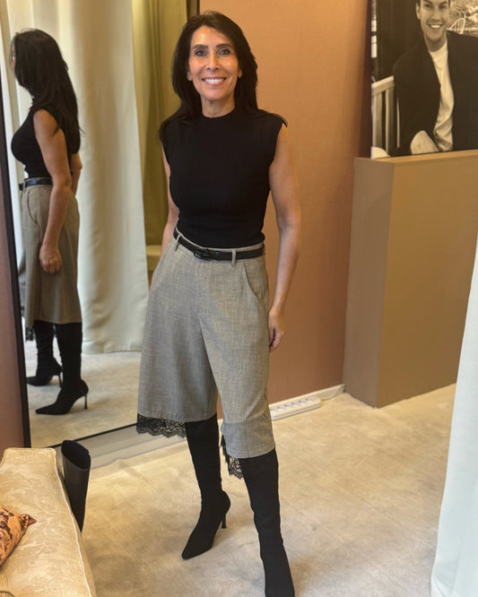 Bermuda met kant| beige