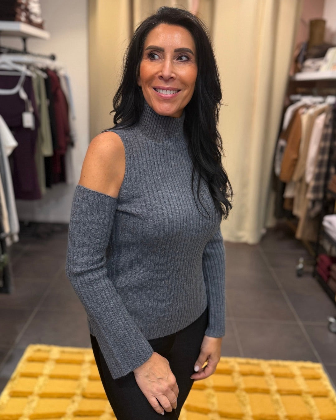 Anne top dark grey