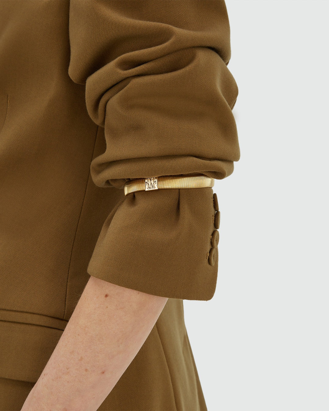 Anastasia sleeve holders